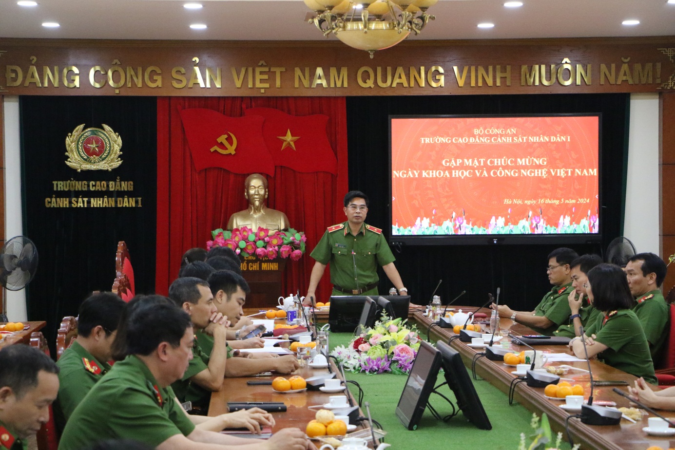 Gặp mặt chúc mừng ngày Khoa học và Công nghệ Việt nam
