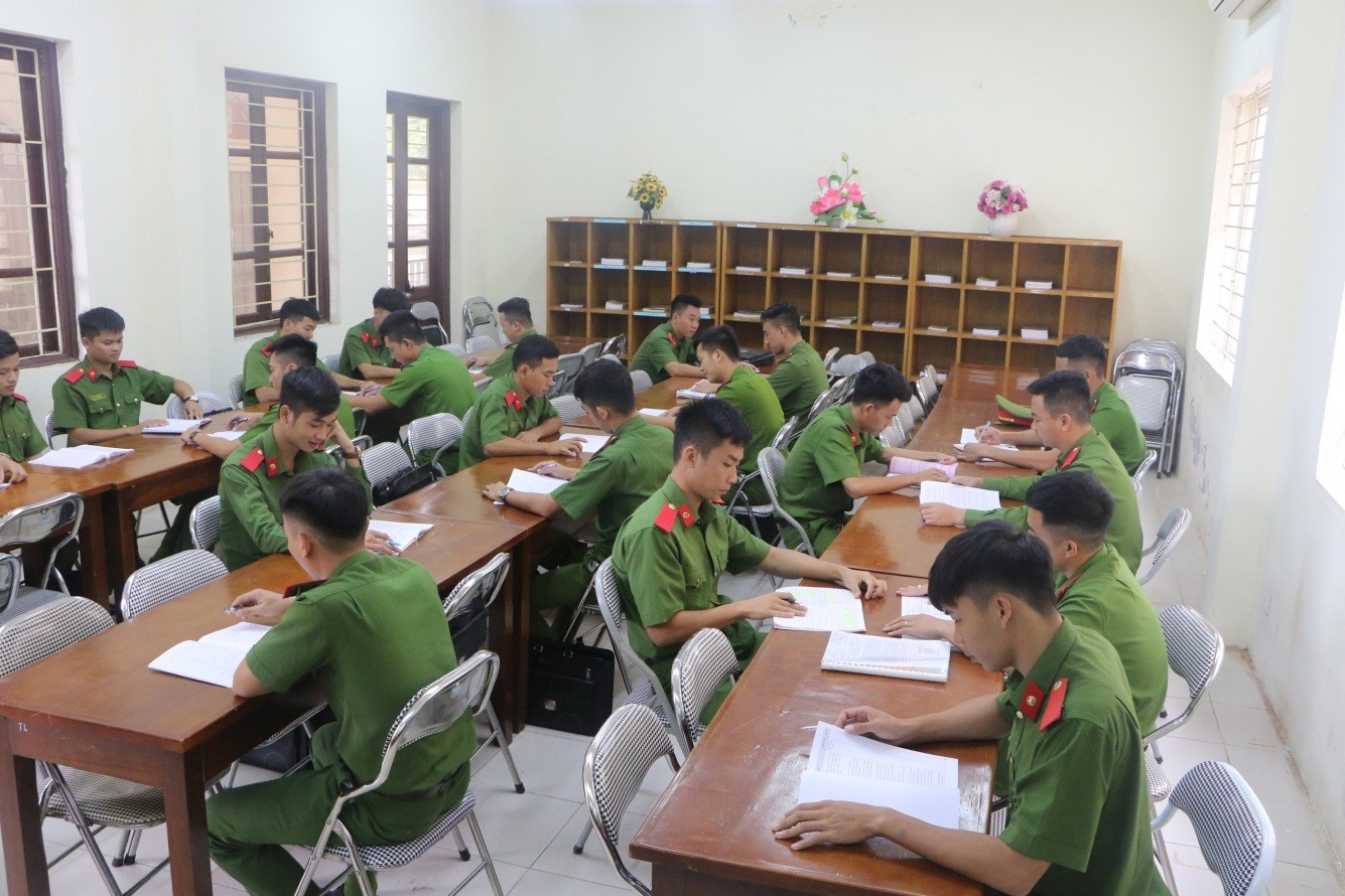 Phát huy tinh thần tự học của học viên Trường Cao đẳng CSND I theo quan điểm Hồ Chí Minh