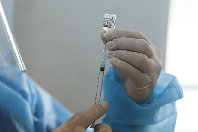 Hà Nội: Tiêm nhầm vaccine Covid -19 cho 18 trẻ nhỏ, may mắn không cháu nào bị sốc phản vệ