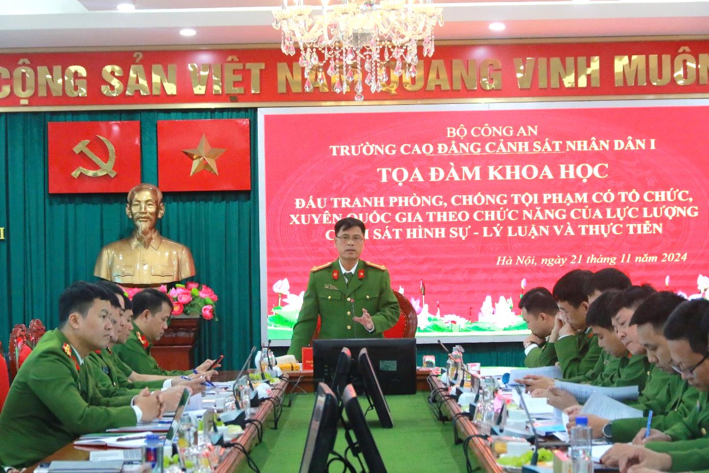 Toạ đàm khoa học “ Đấu tranh phòng, chống tội phạm có tổ chức, xuyên quốc gia theo chức năng của lực lượng Cảnh sát hình sự - lý luận và thực tiễn”