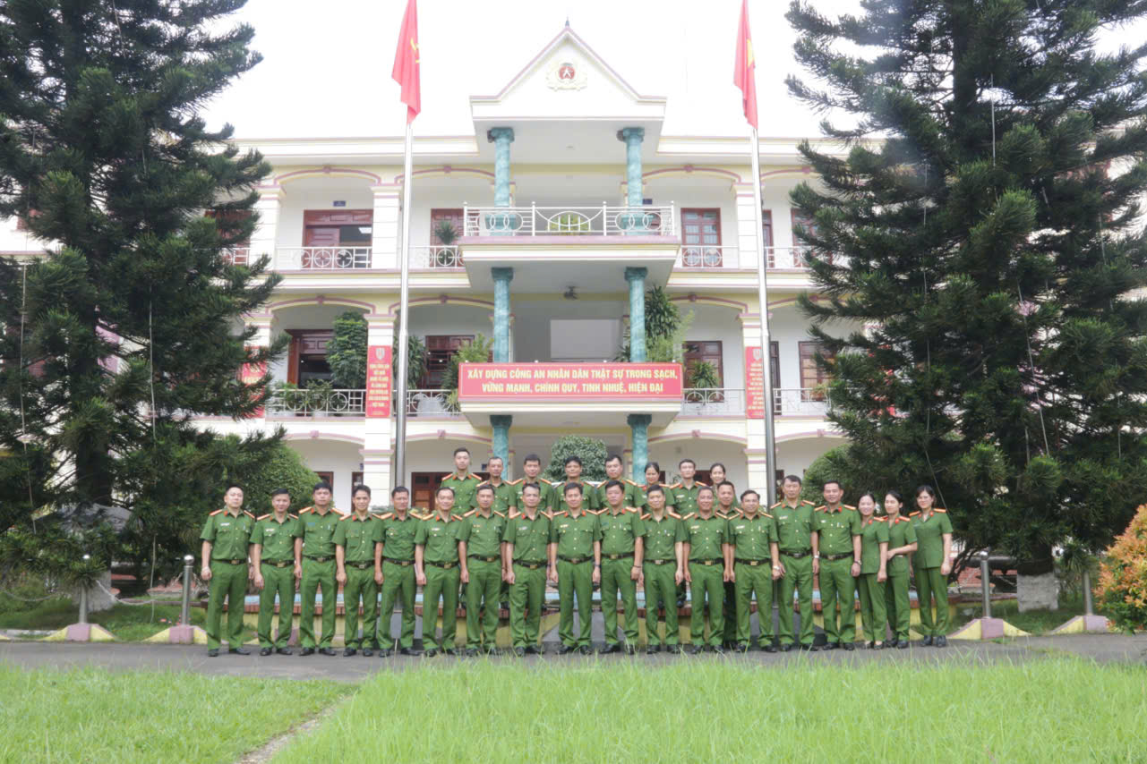 Tọa đàm khoa học “Công tác quản lý, giáo dục trại viên ở cơ sở giáo dục bắt buộc - Những vấn đề đặt ra trong công tác đào tạo cán bộ Cảnh sát Thi hành án hình sự và hỗ trợ tư pháp”